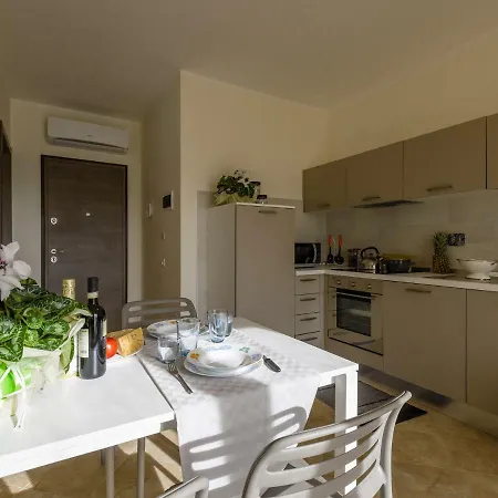 Antico Borgo 아파트 *